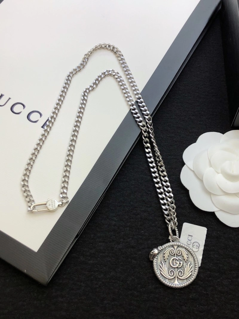 Contemporary Gucci Necklaces 242897
