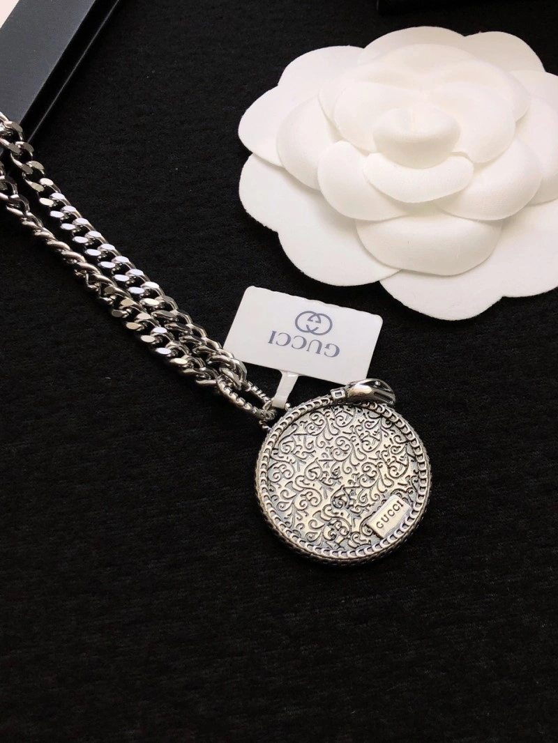 Contemporary Gucci Necklaces 242897