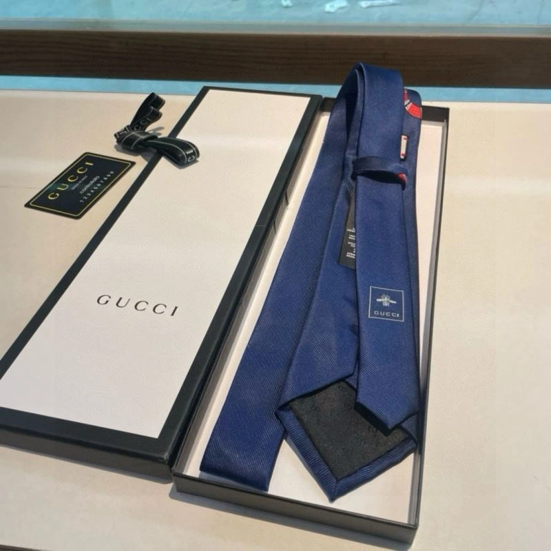 Gucci Neckties UrbanChic 268919