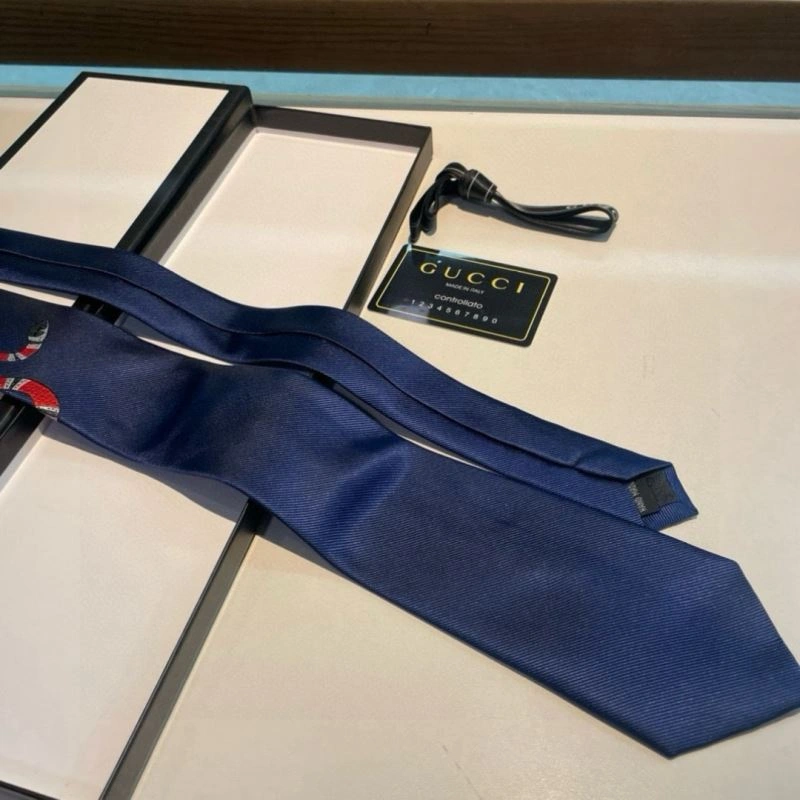 Gucci Neckties UrbanChic 268919