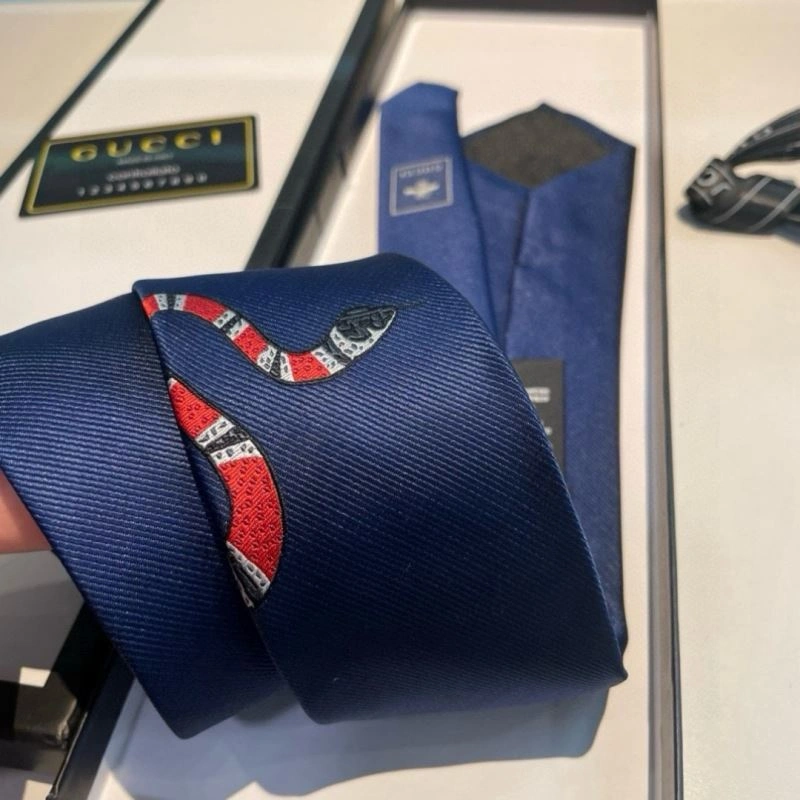 Gucci Neckties UrbanChic 268919