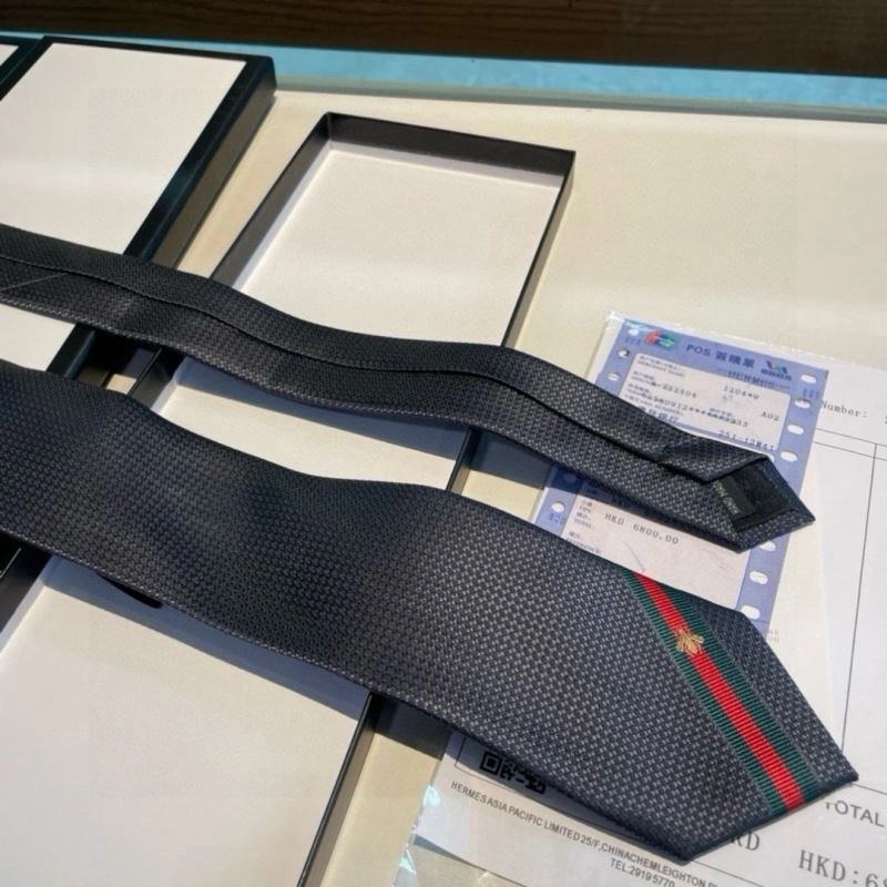 Gucci Neckties Versatile 268905