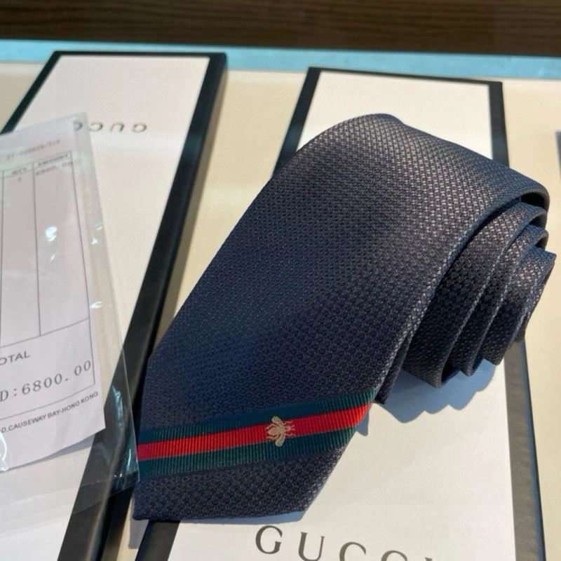 Gucci Neckties Versatile 268905