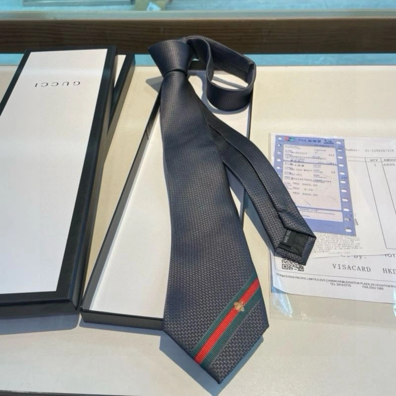 Gucci Neckties Versatile 268905