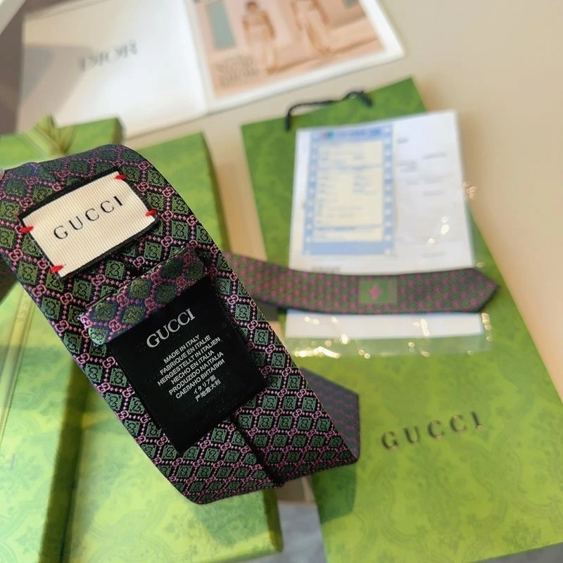 Gucci Neckties TravelReady 268901