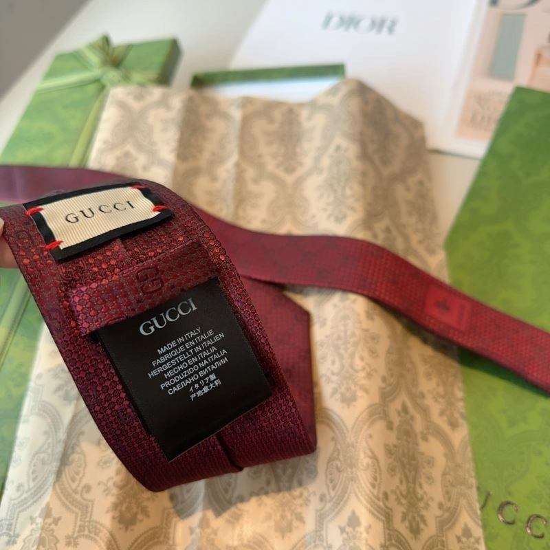 Gucci Neckties SmoothTexture 268894