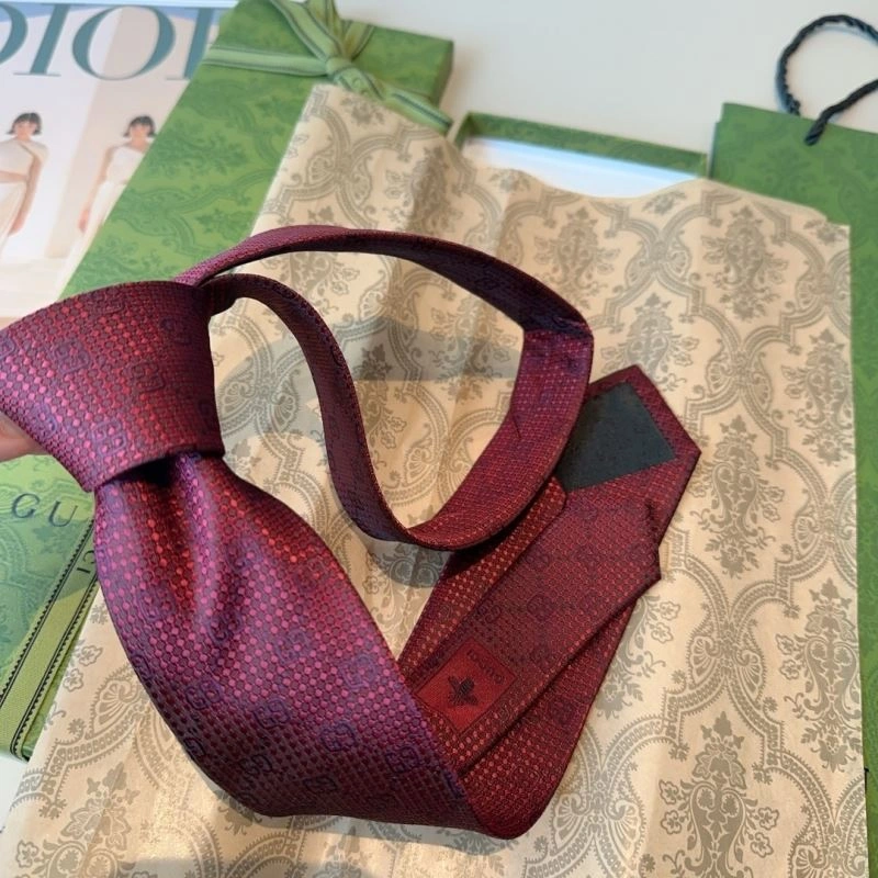 Gucci Neckties SmoothTexture 268894