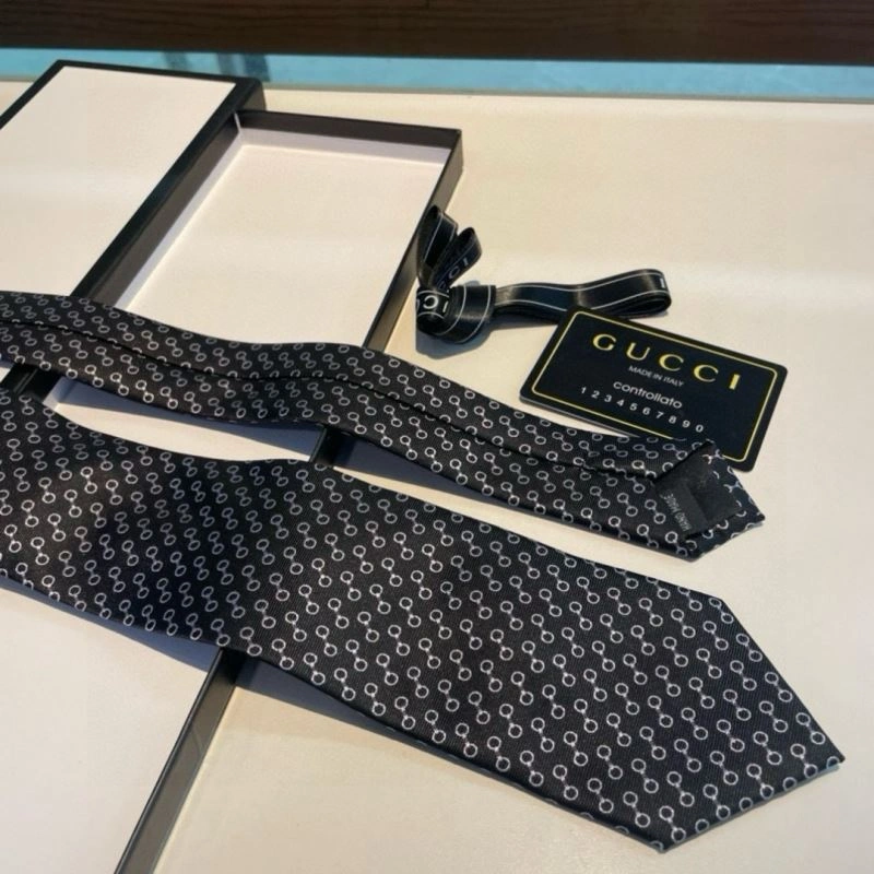 Gucci Neckties UrbanChic 268887