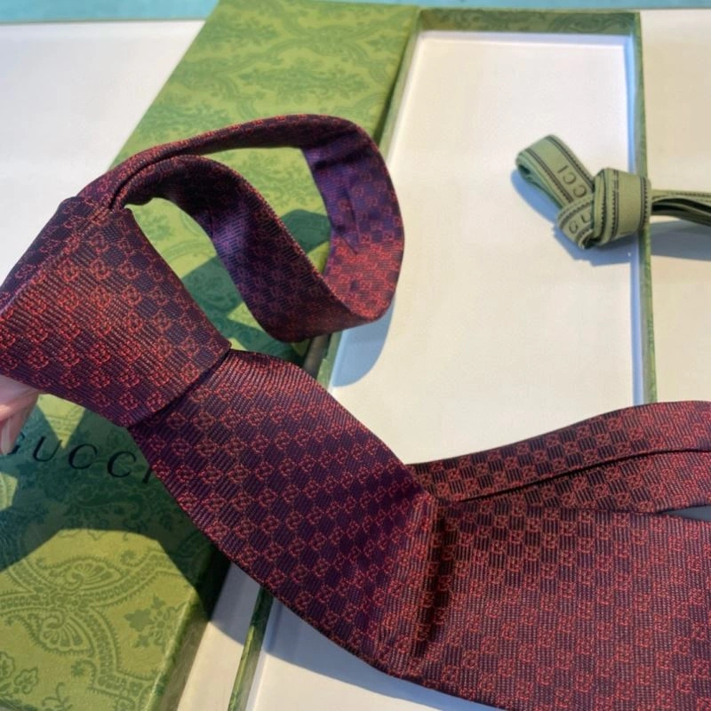Gucci Neckties Unisex 268859