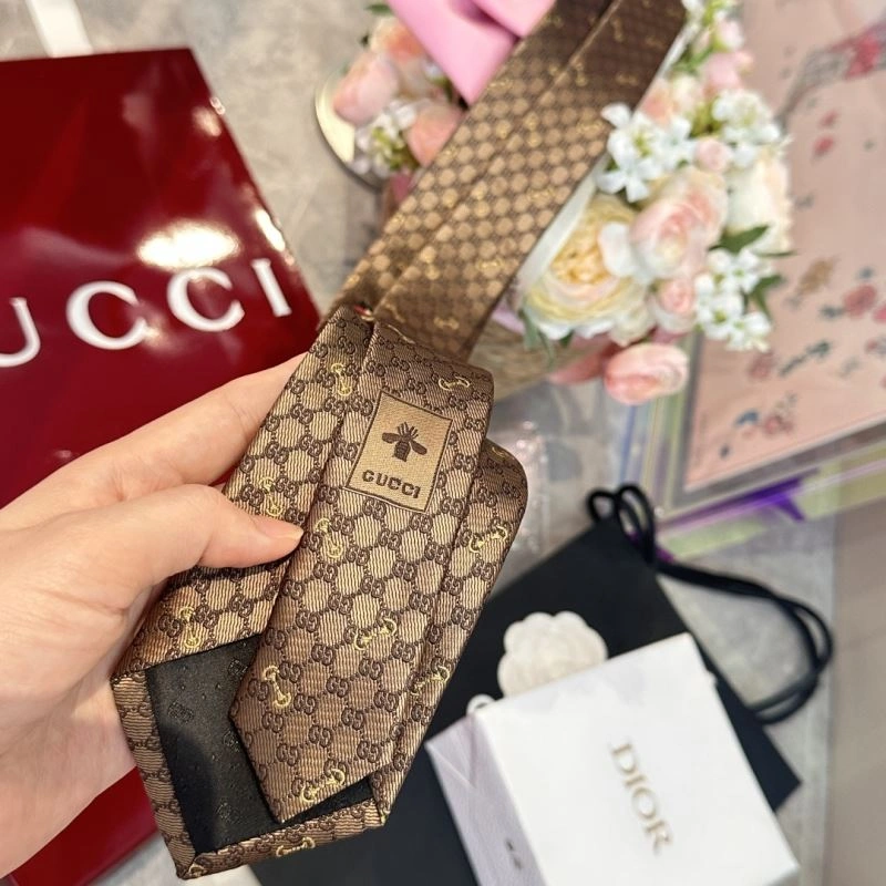 Gucci Neckties Flexible 268877
