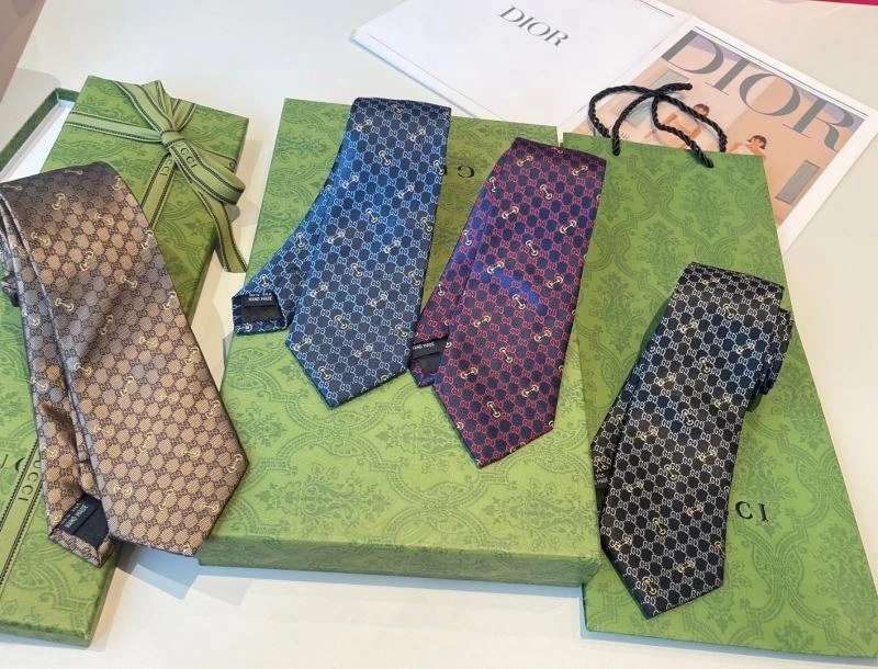 Gucci Neckties Flexible 268877