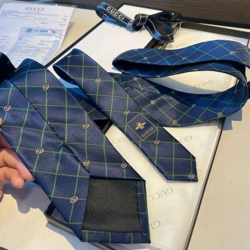 Gucci Neckties Versatile 268871
