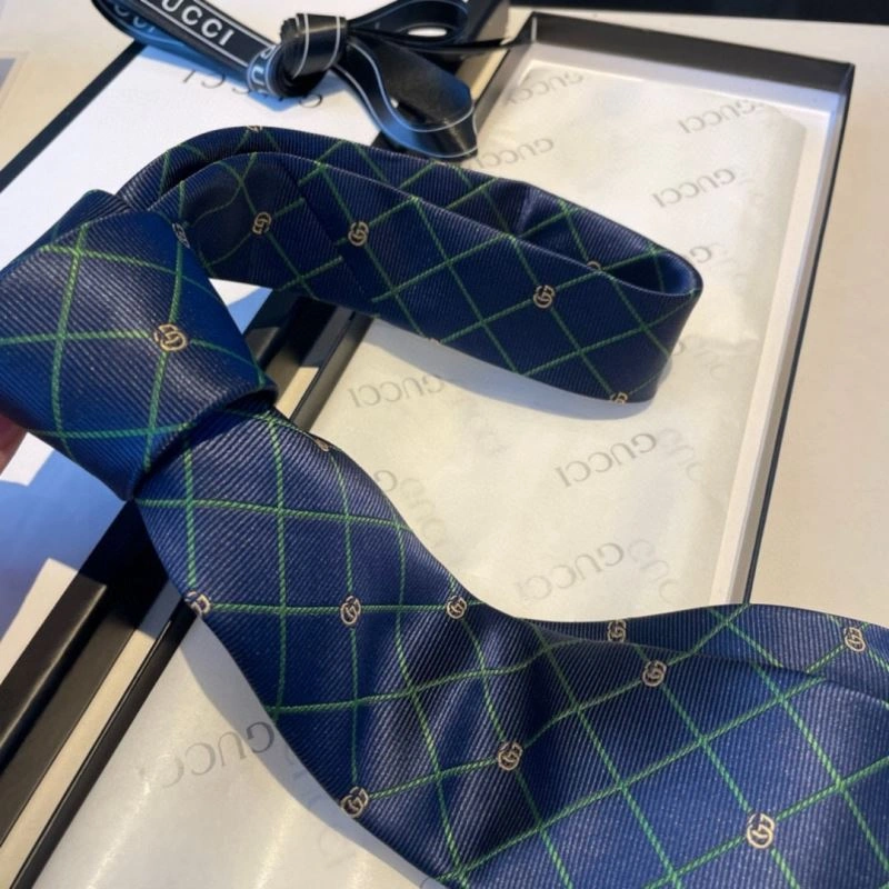Gucci Neckties Versatile 268871