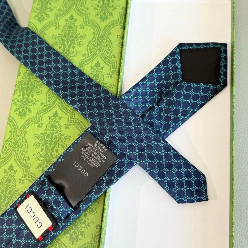 Gucci Neckties Unisex 268874