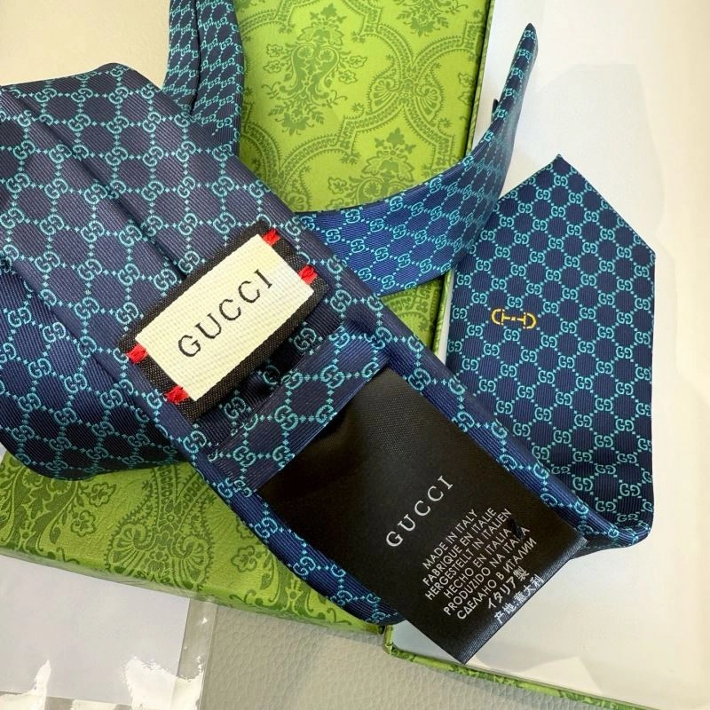 Gucci Neckties Unisex 268874