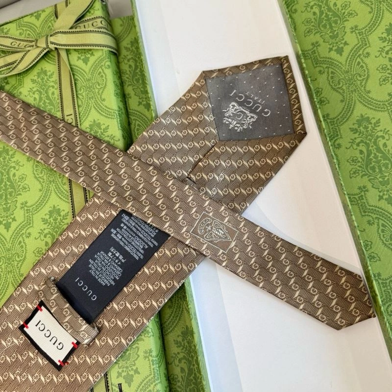Gucci Neckties UrbanChic 268854