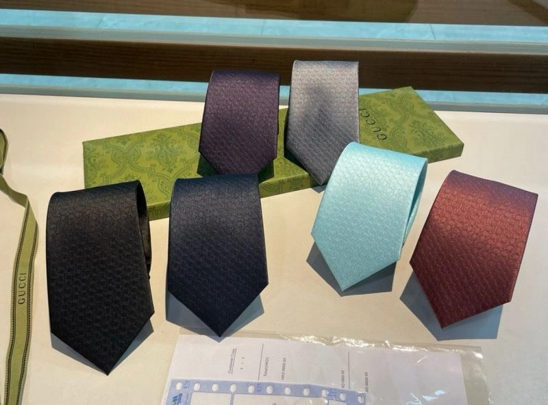 Gucci Neckties Minimalist 268840