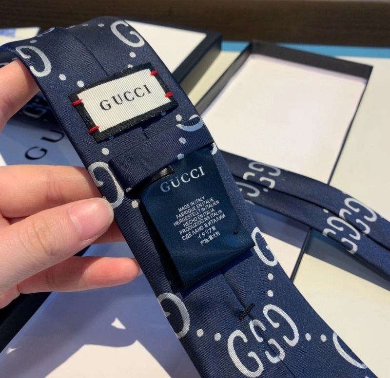 Gucci Neckties Minimalist 268824