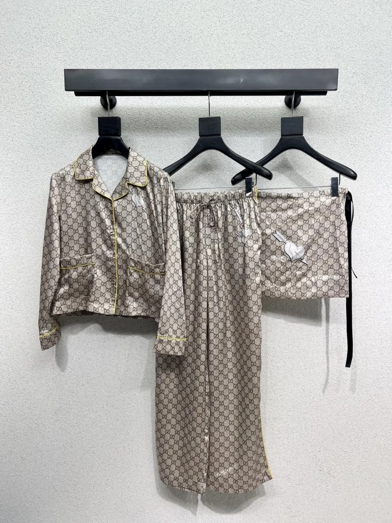 Gucci Nightwear Chic 124643