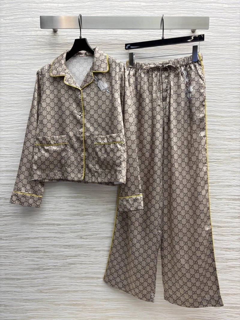 Efficient Gucci Nightwear 124933