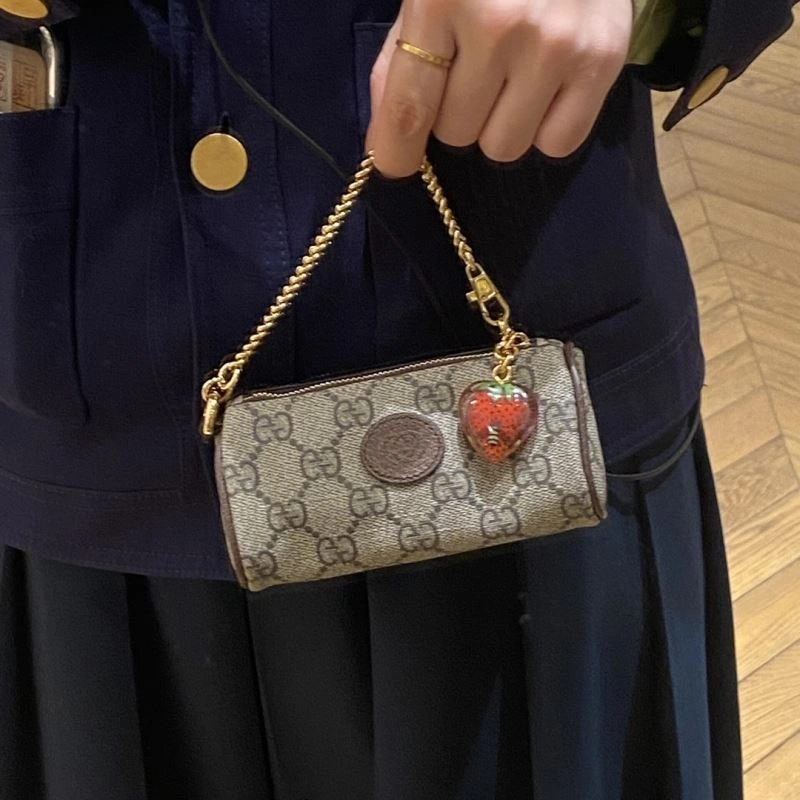 Minimalist Gucci Ornaments 270251