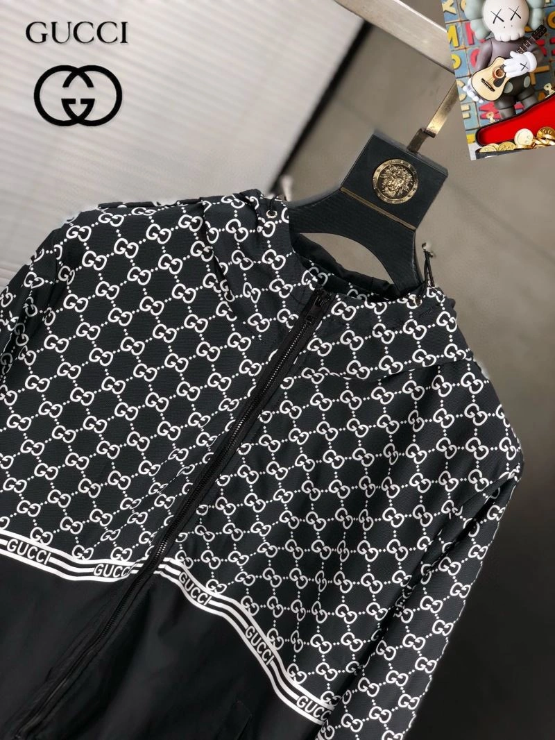 Gucci Outwear Effortless 125067