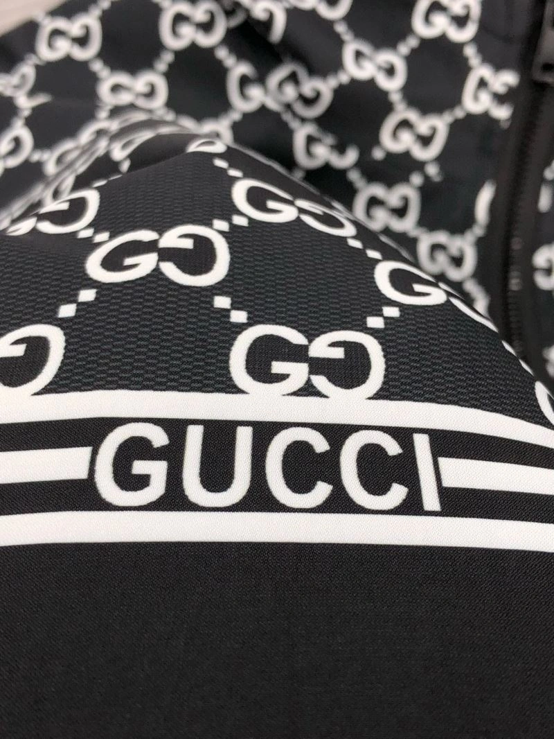 Gucci Outwear Effortless 125067