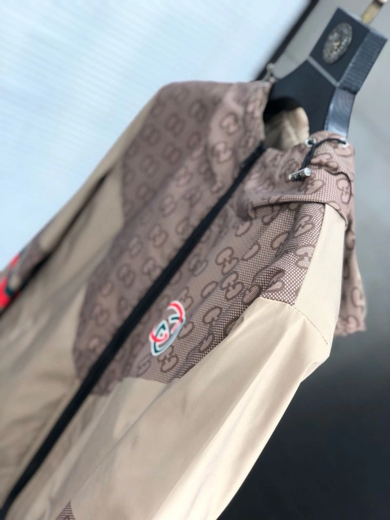 Sporty Gucci Outwear 125062