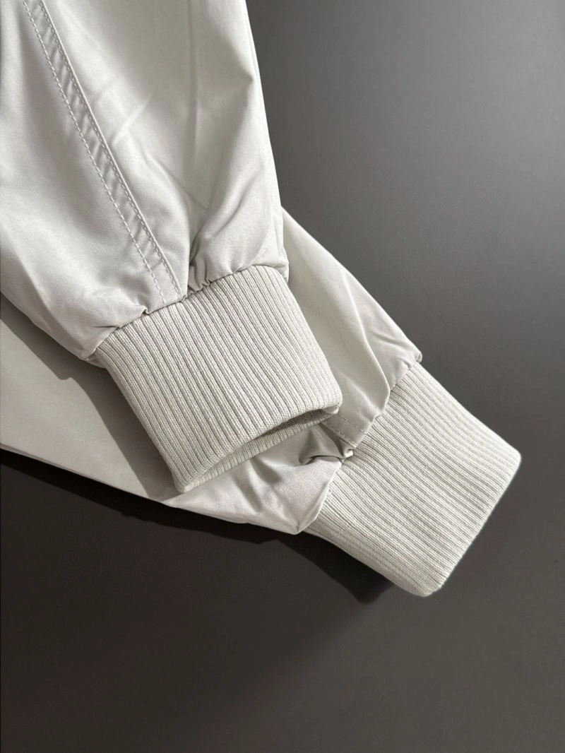 WellDesigned Gucci Outwear 128573