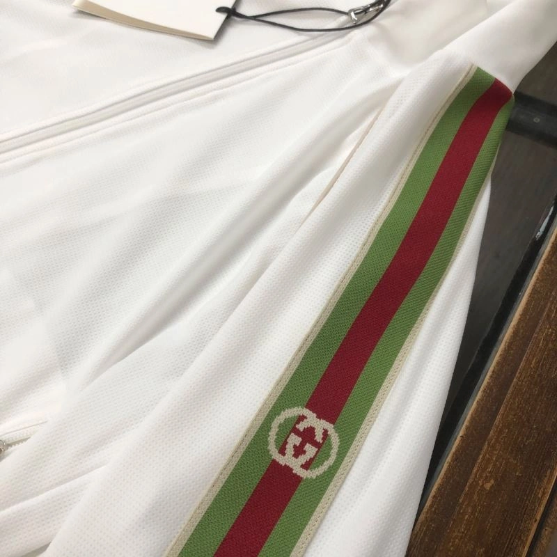 Supportive Gucci Outwear 128862
