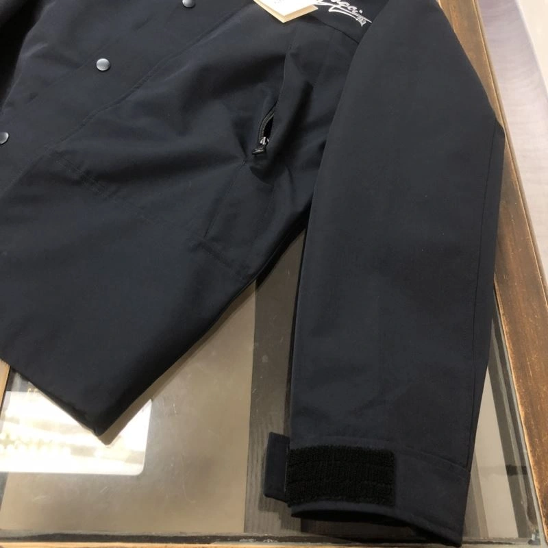 Timeless Gucci Outwear 128853