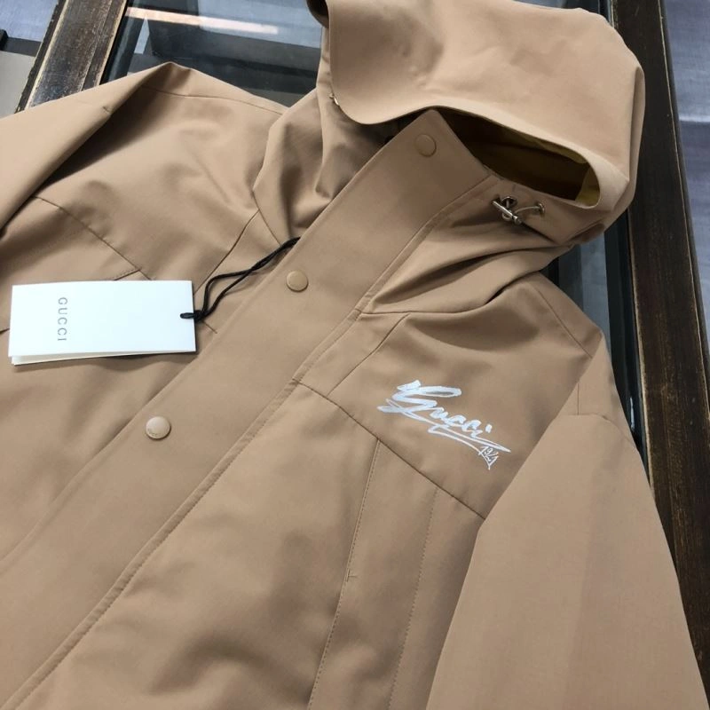 Comfortable Gucci Outwear 128852