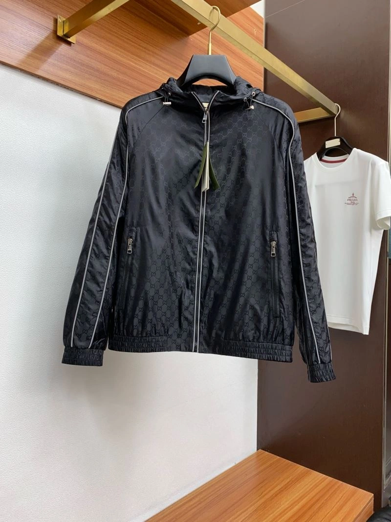 Supportive Gucci Outwear 128851
