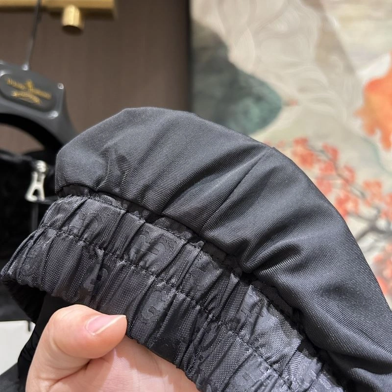 Gucci Outwear Sophisticated 128095