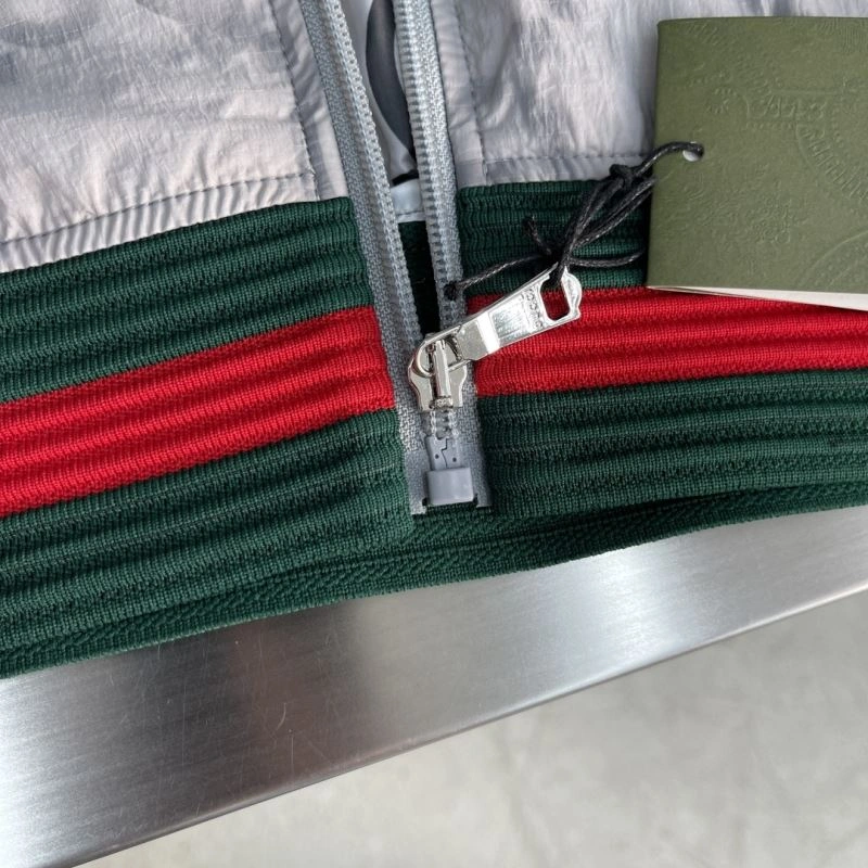 Comfortable Gucci Outwear 128110