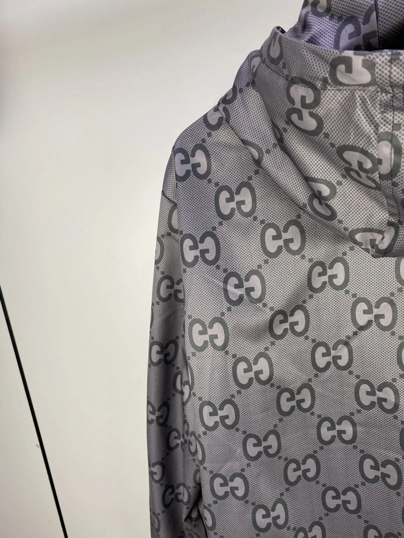 Stretchable Gucci Outwear 128108
