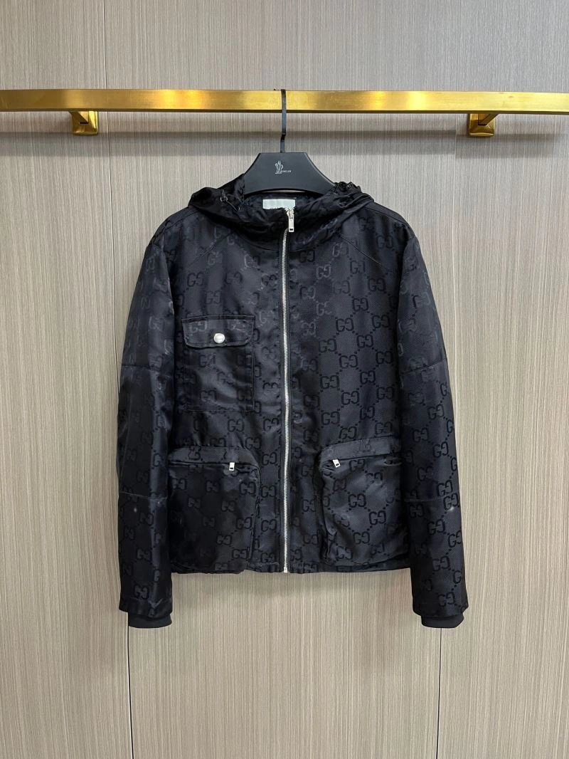 Breathable Gucci Outwear 128081