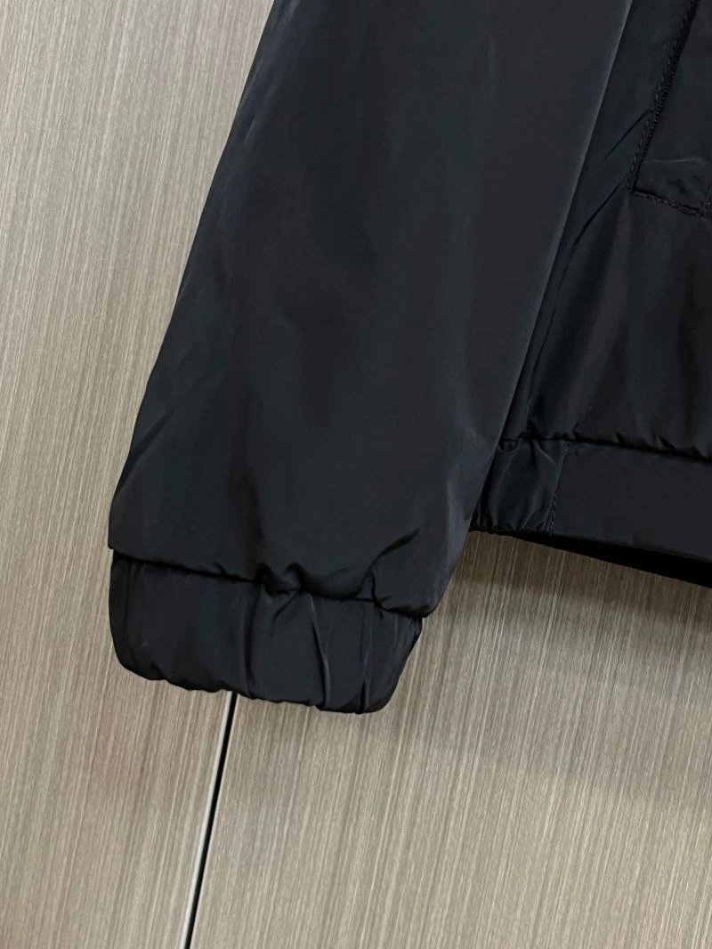 Gucci Outwear Premium 128075