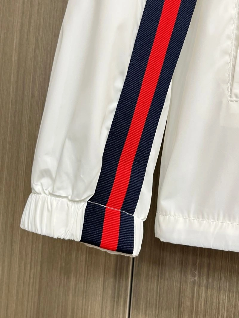 Gucci Outwear Versatile 128054