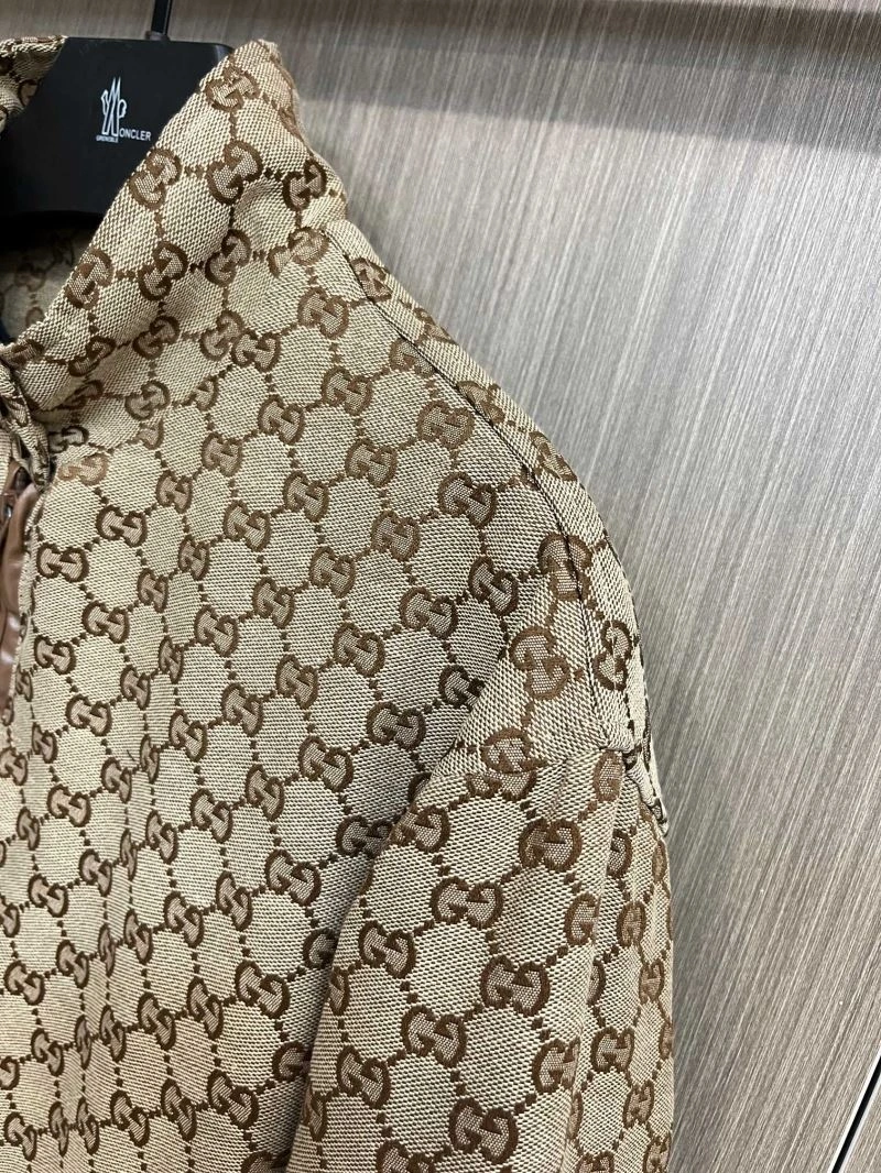 Gucci Outwear Bold 128072