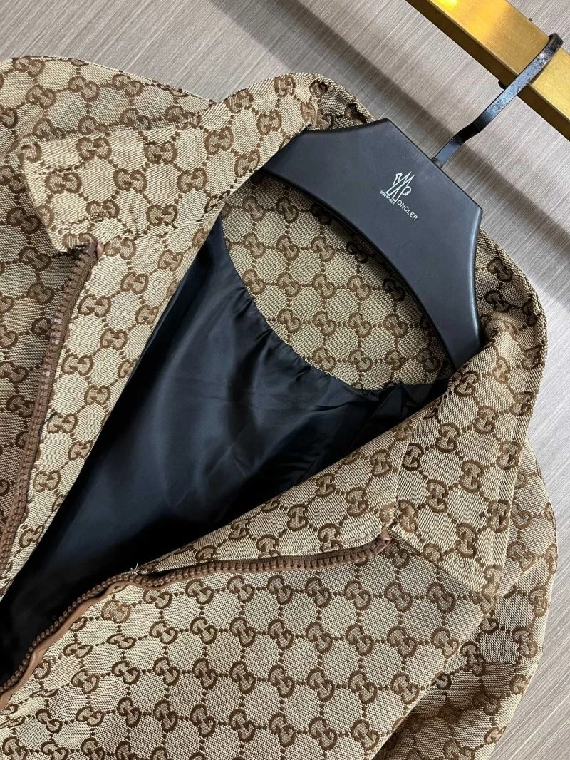 Gucci Outwear Versatile 128051