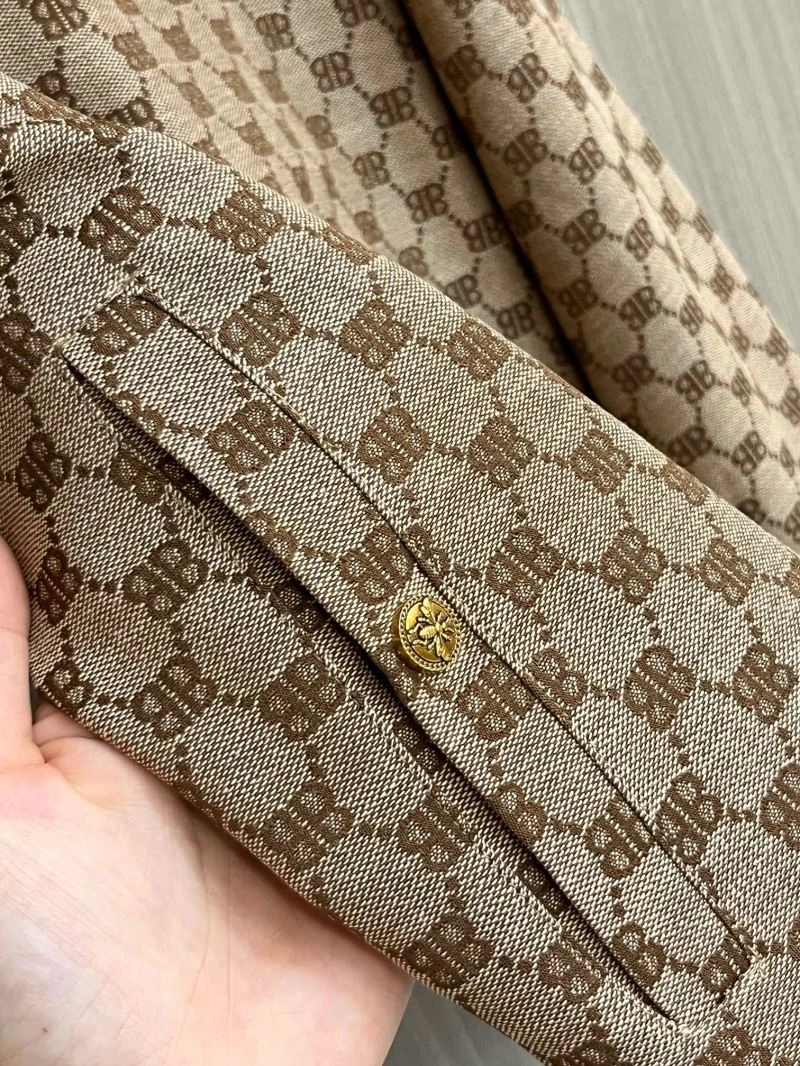 Casual Gucci Outwear 128064