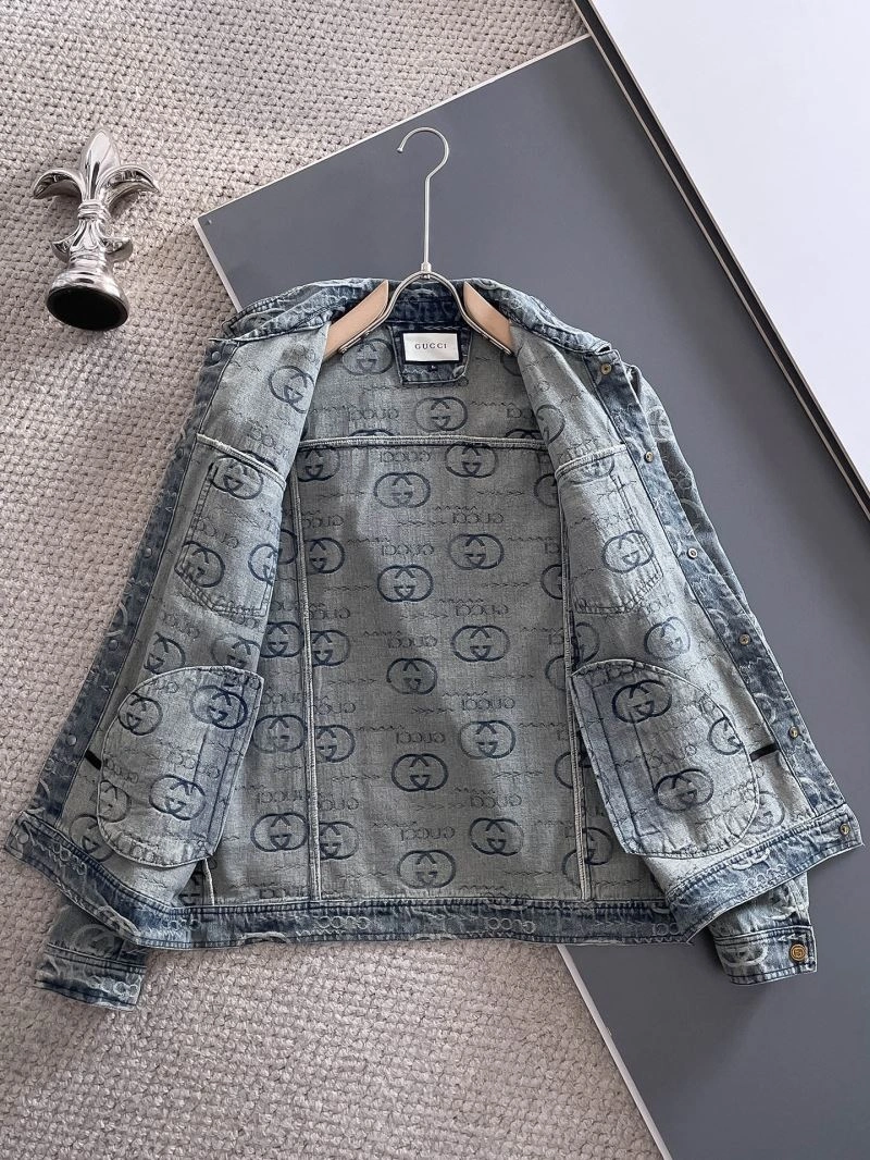 Minimalist Gucci Outwear 128062