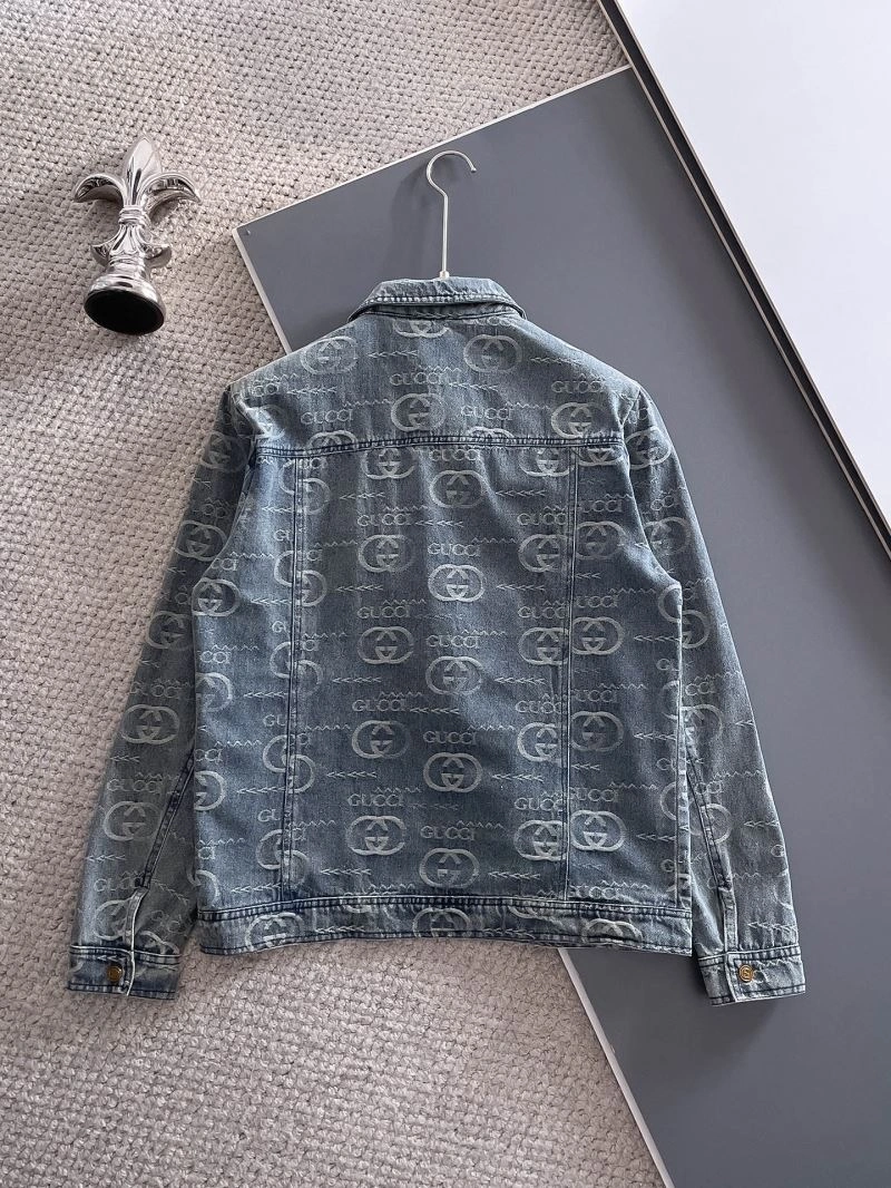 Minimalist Gucci Outwear 128062