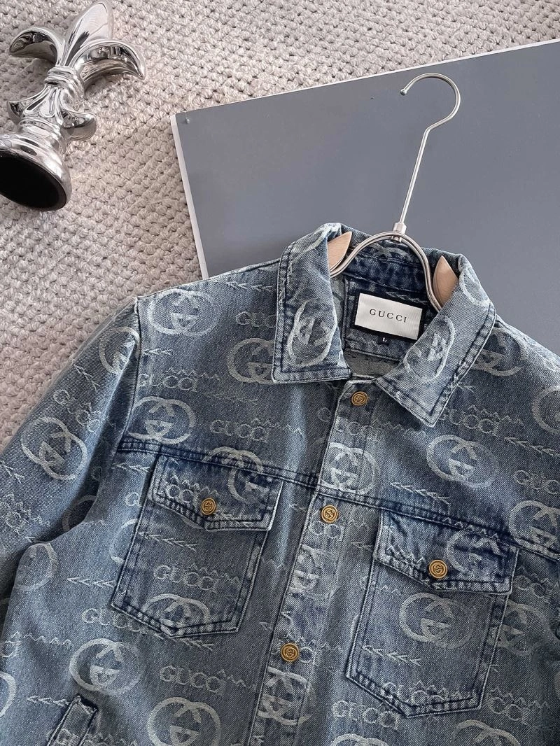 Minimalist Gucci Outwear 128062