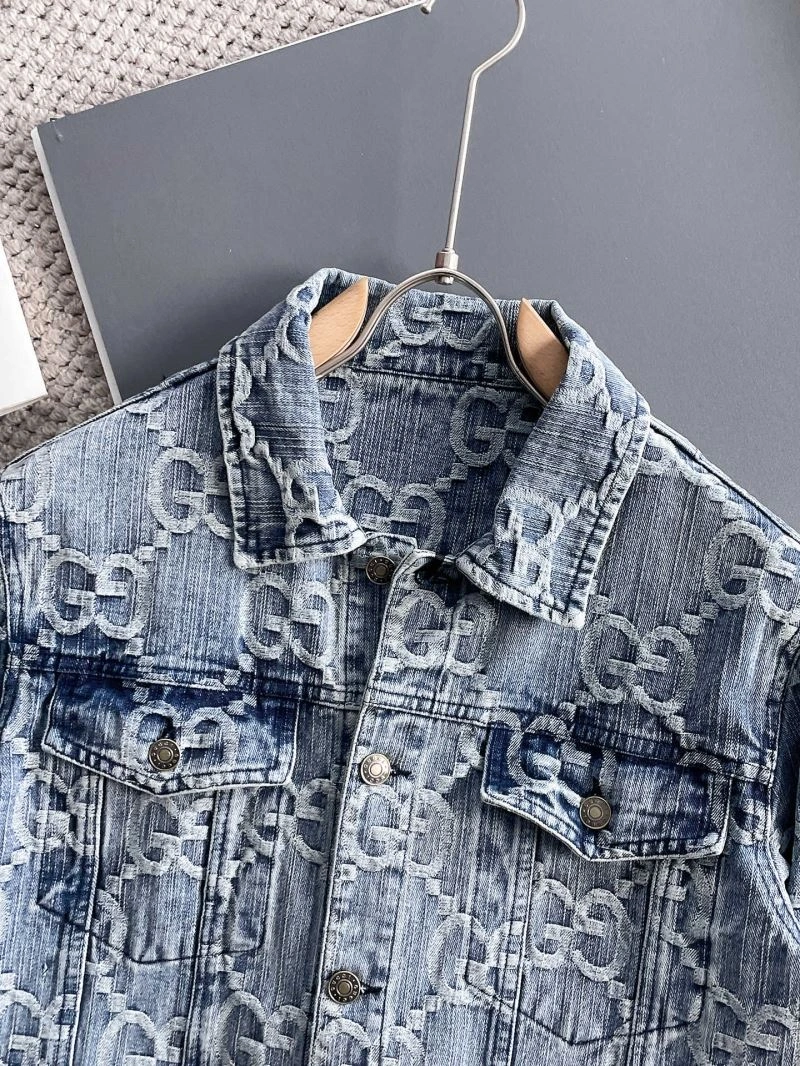 Fashionable Gucci Outwear 128052