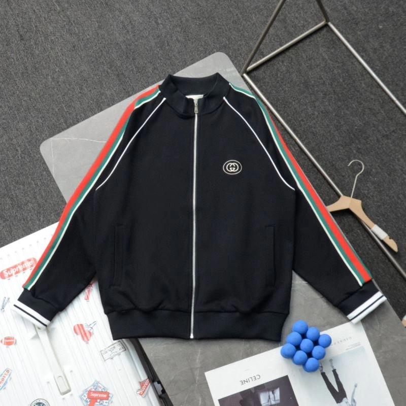 Chic Gucci Outwear 128045
