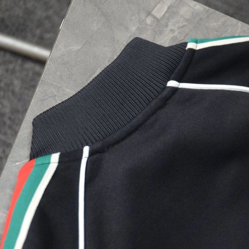 Chic Gucci Outwear 128045