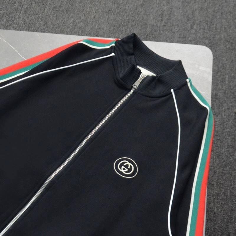 Chic Gucci Outwear 128045
