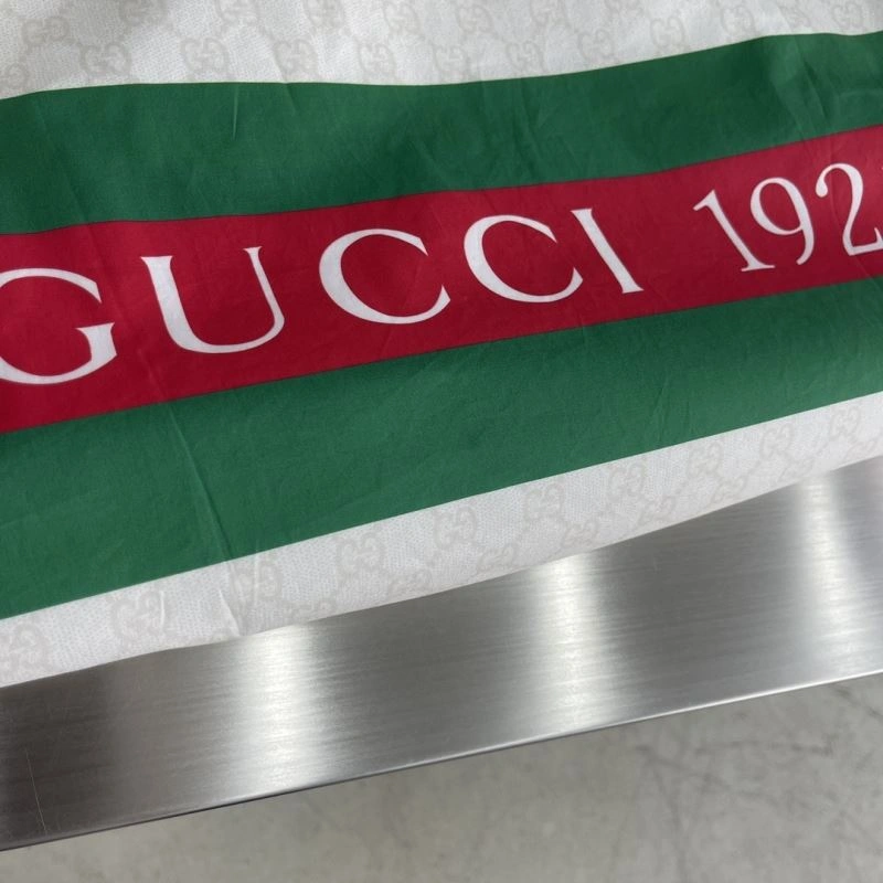 Gucci Outwear MoistureWicking 128012